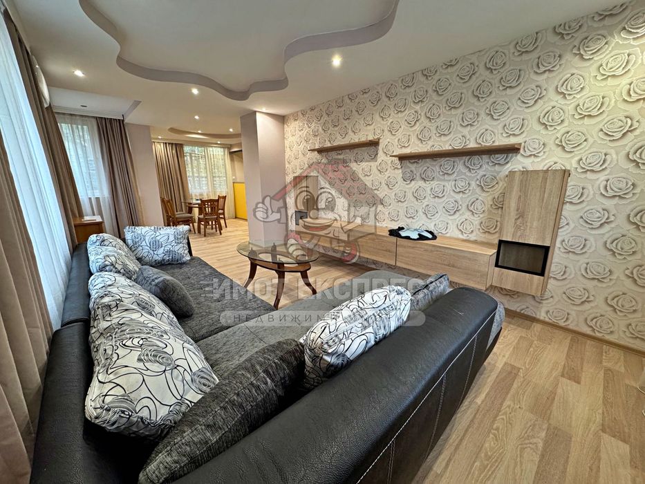 Обзаведен етаж от къща, тристаен апартамент, под наем, кв.Чинара