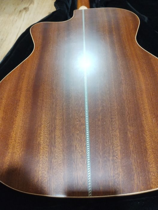 Ел.акустична китара"Kremona М25Е"