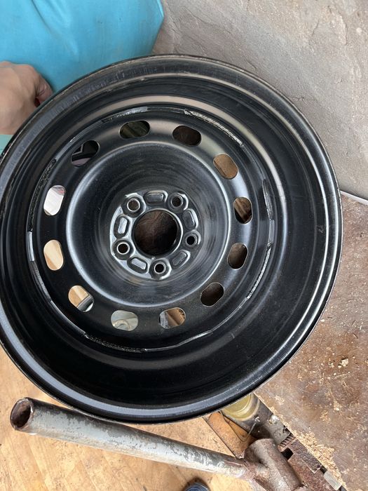 Продам новый диск 15