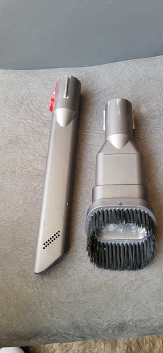DYSON Accesori 60 lei ca noi