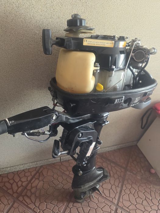 Motor barca Suzuki 4,4,4kw, 6Cp