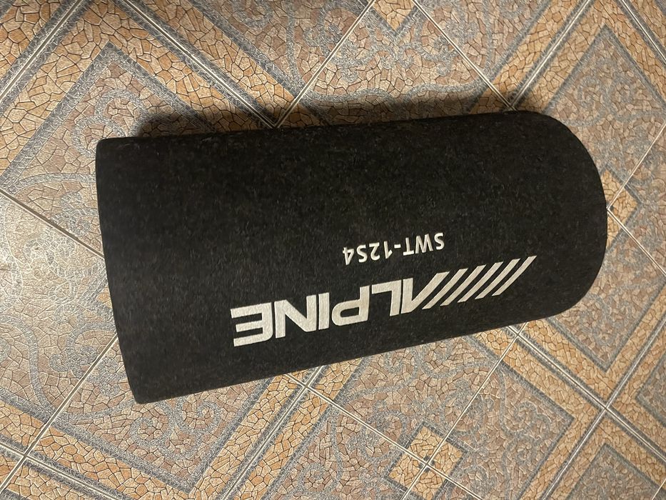 subwoofer alpine 600w