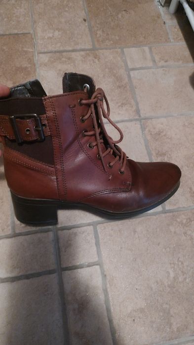 Se vând ghete dama 36