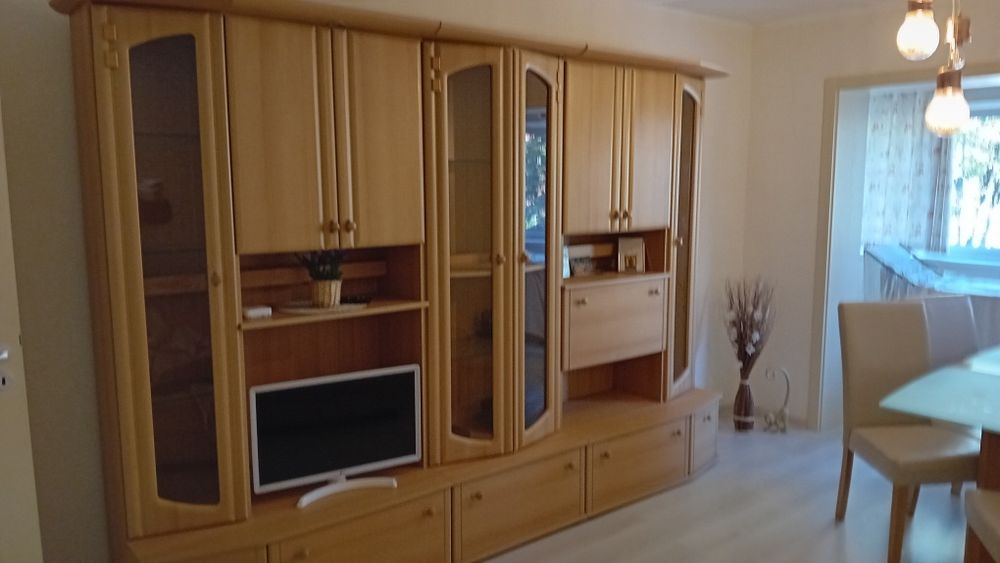 Vând mobilă living elegantă