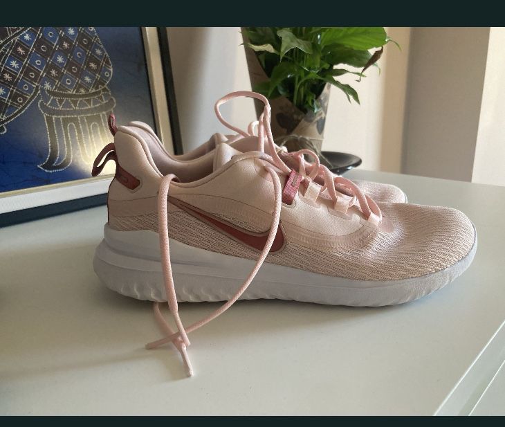 Маратонки Nike 38 номер