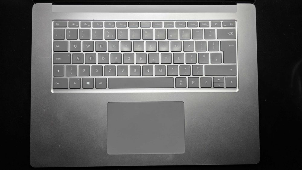 Microsoft Surface Laptop 4 - 15" / Ryzen7 / 8GB RAM / 512GB SSD Silver