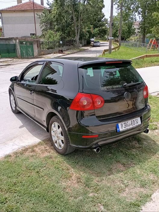 Volkswagen golf V