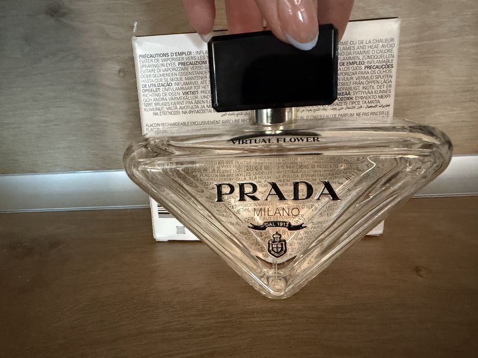 Prada Paradoxe Virtual Flower