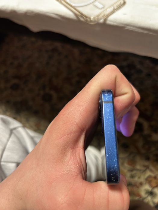 Продавам iphone 12 mini