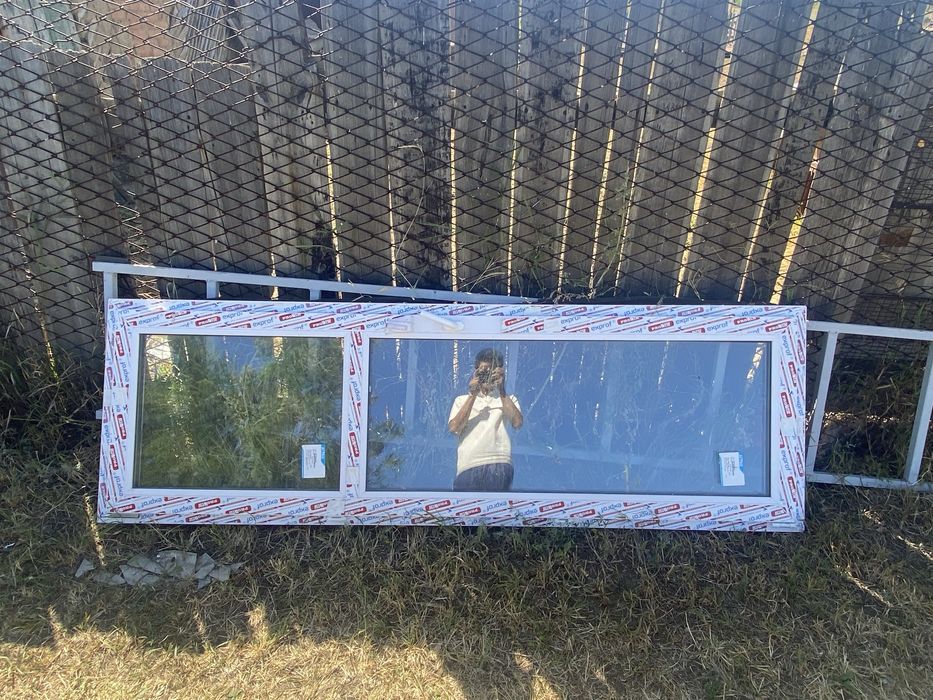 Двер пластиковый