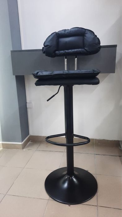 Продам барный стул