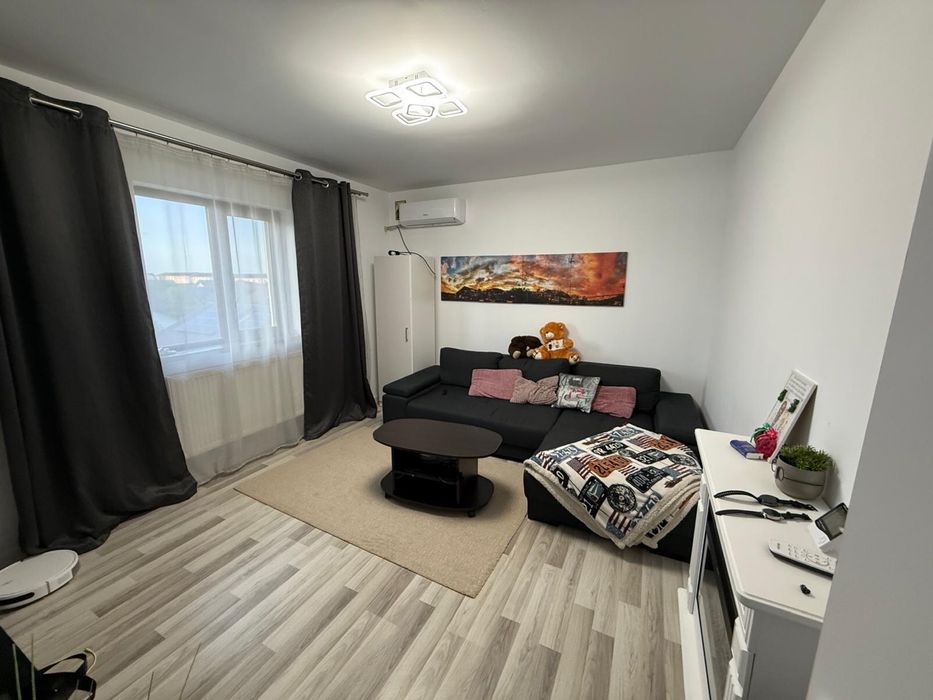 Vand apartament cu doua camere decomandat negociabil