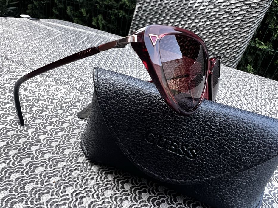 Слънчеви очила Guess