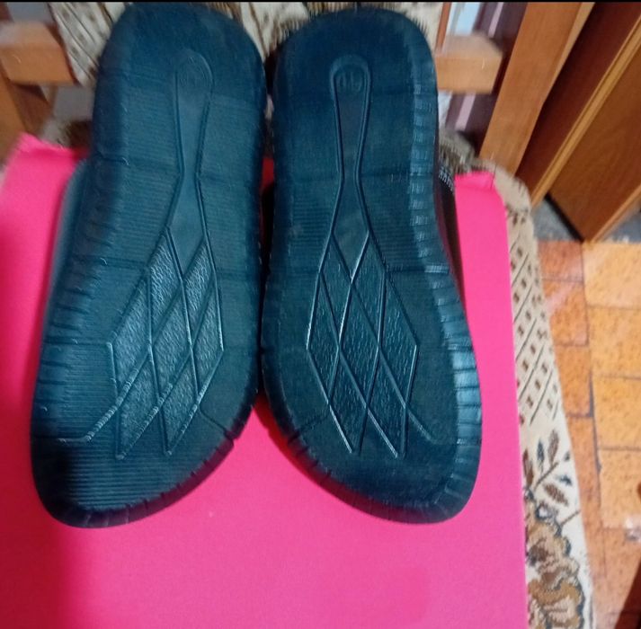 Slapi barbati cu talpa antiderapanta