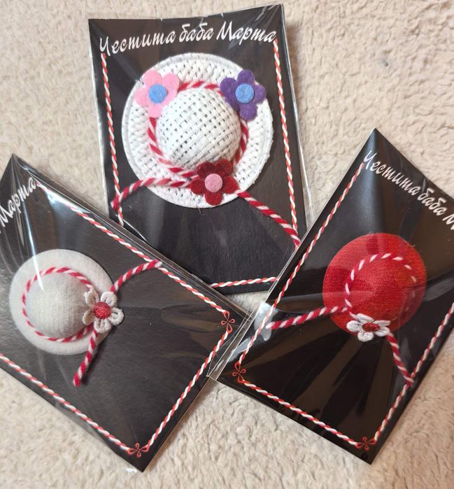 Ръчно направени мартеници