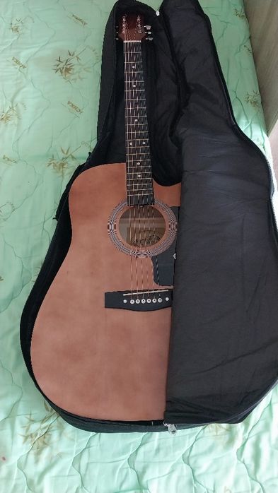 продаётся гитара в хорошем качестве