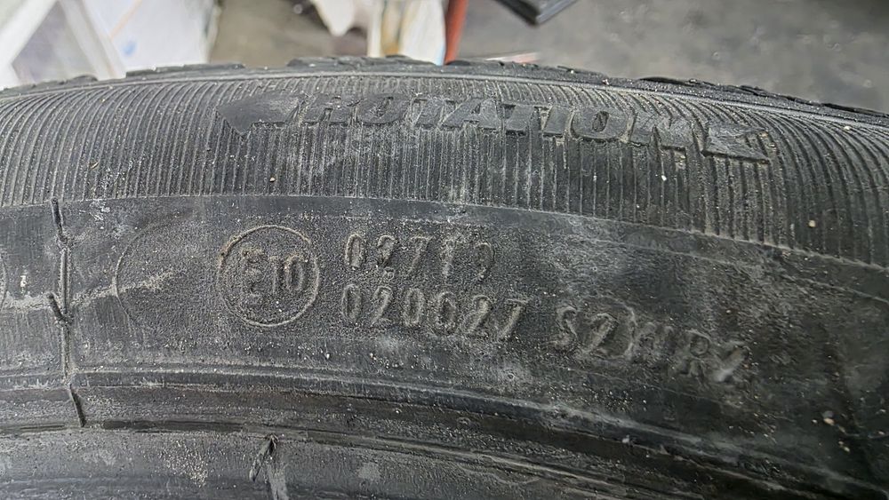 Шины зимние 215/55/17