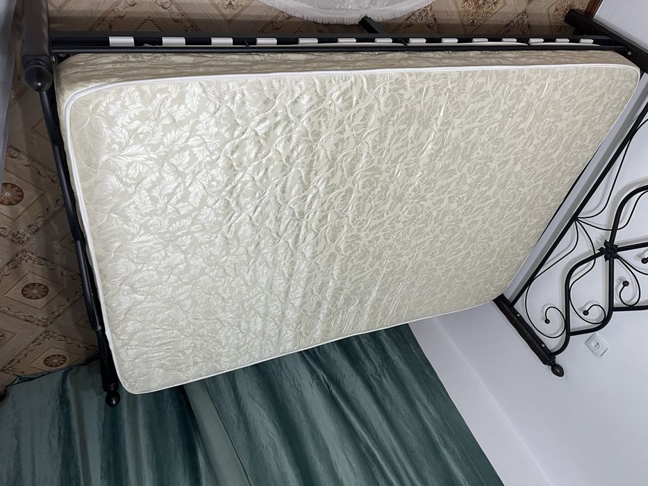 Матрас б/у 140х200