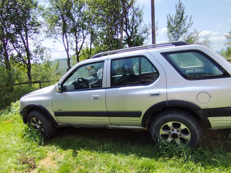 Vând sau schimb Opel Frontera B