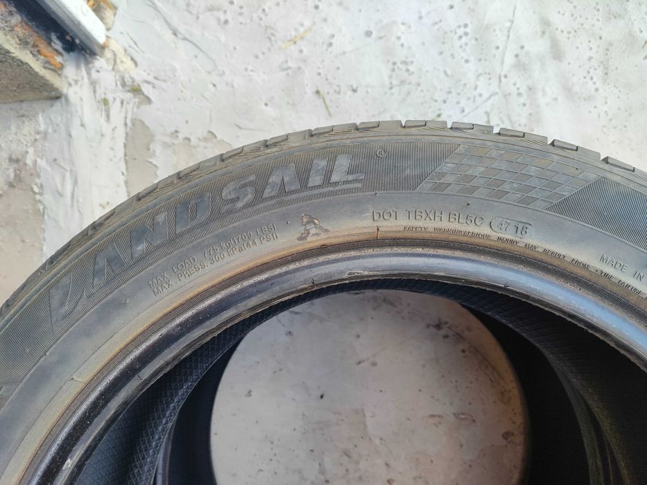 Гуми 255/45/18 2броя