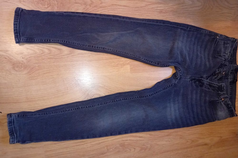 Vand 4 perechi de blugi Zara si H&M