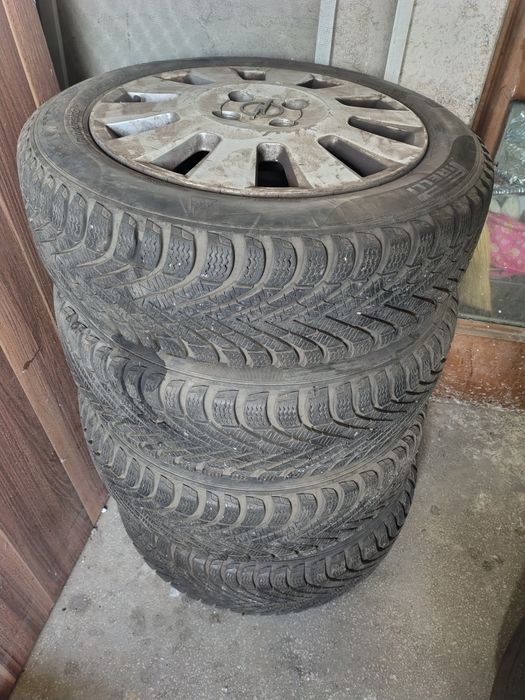 Set 4 roți Opel cu jante originale + anvelope de iarnă 185/55 R15 – 1.200 lei negociabil