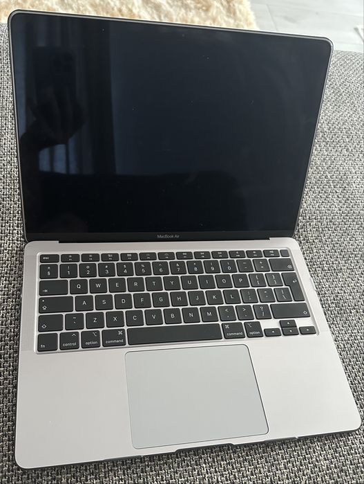 Macbook Air 2020 13” I5 aproape nou