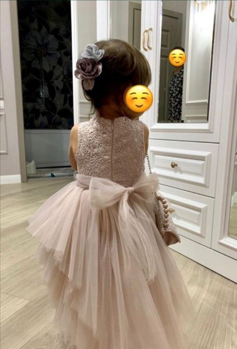 Нарядное платье на девочку!