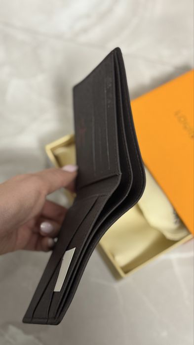 Портфейл, картхолдър в няколко цвята Louis Vuitton