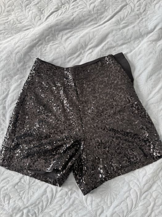 Pantaloni scurti Reserved