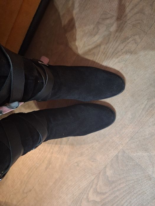 Дамски черни ботуши