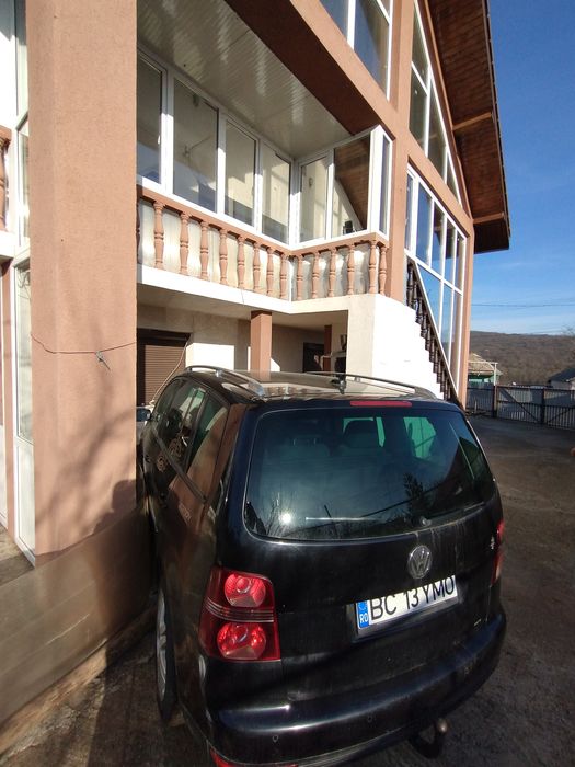 Van vw touran an 2007