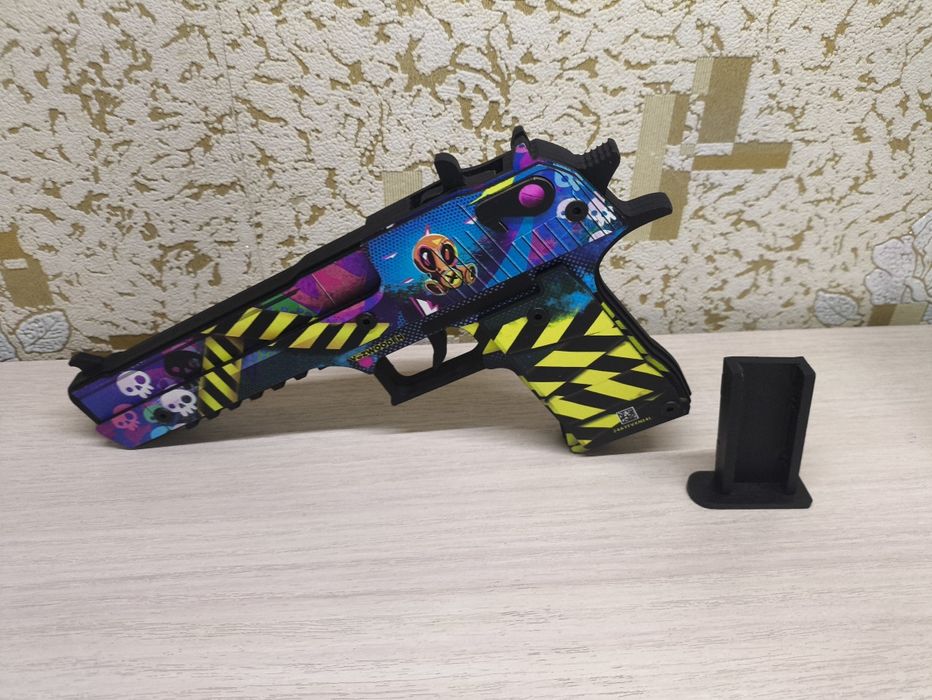 Продаю дигл деревянный