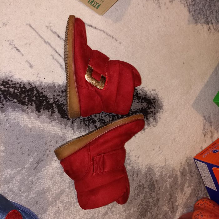 Зимние ботинки .