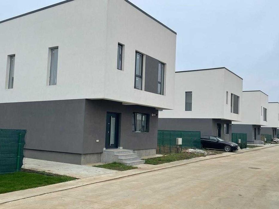 Case Tunari de Vanzare!FINISAJ DE LUX!