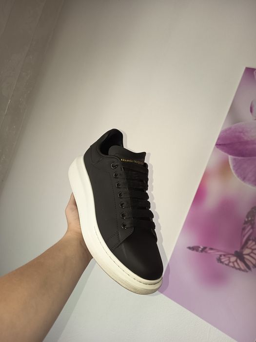 Alexander Mcqueen