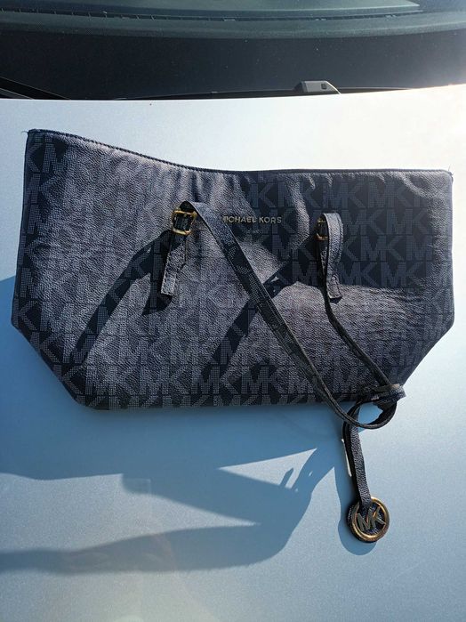 Michael kors laydy hand bag