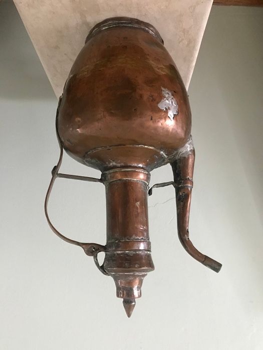 Голям стар меден ибрик