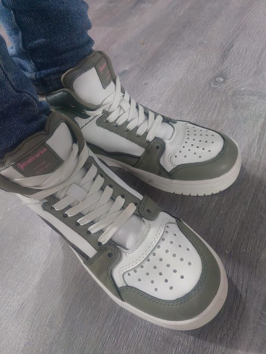 Vânzare adidași  ca noi