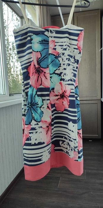 Продам платье на девушку