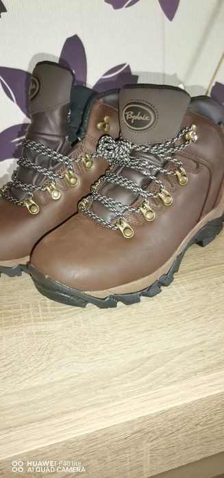 Ghete din piele, whaterproof, noi cu eticheta. Marimea 40. 25.5 cm