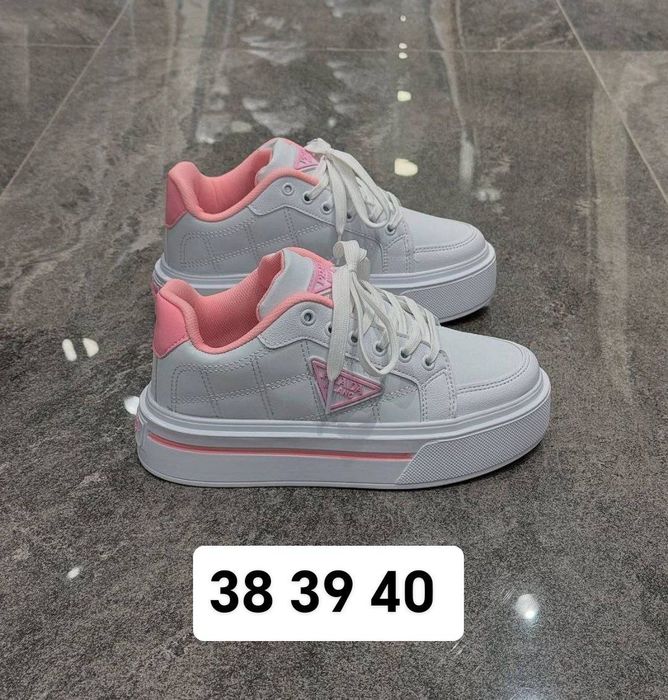 Adidași pentru femei