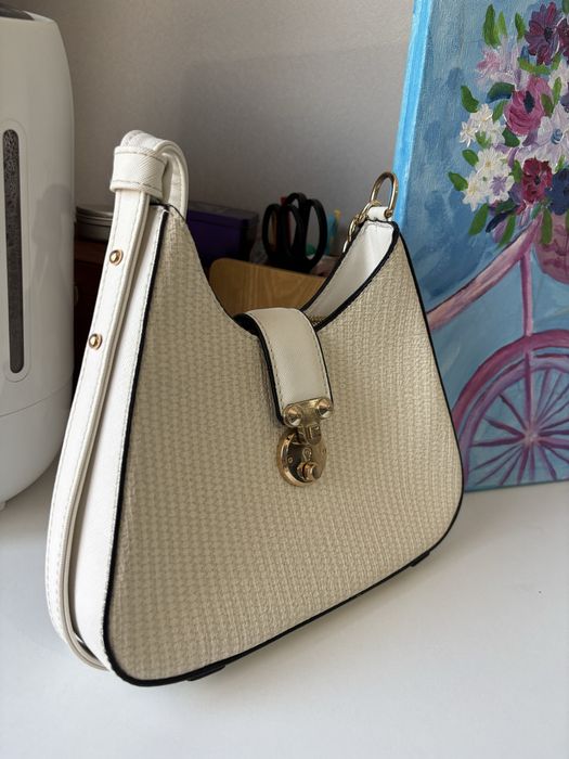 Продам стильную женскую сумку