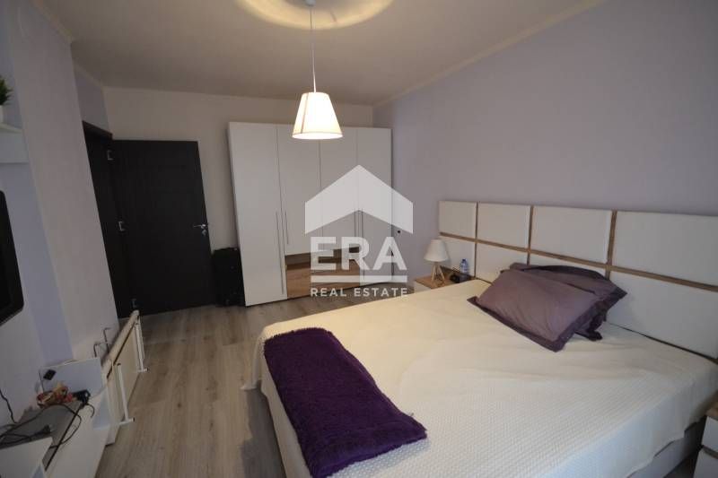 Продава се уютна едноетажна къща с гледка в кв. Хисаря, Хасково!