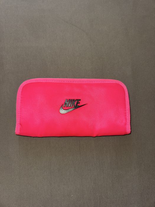 Портфейл на Nike