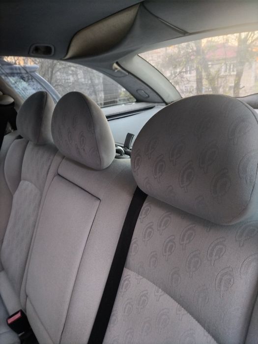 Продавам Mercedes C 270