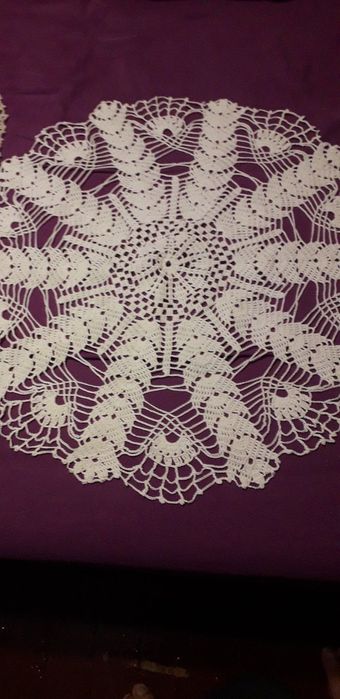 Ръчно плетени покривки за маса