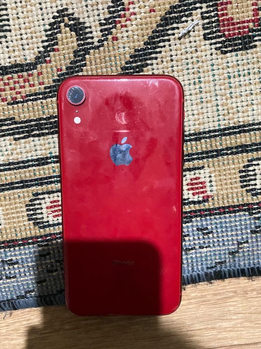 Iphone Xr , красного цвета