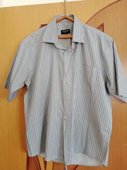 Рубашки мужские .