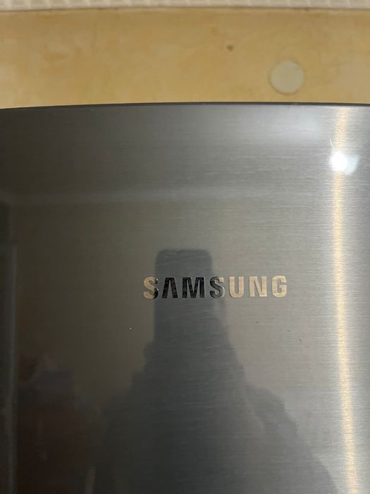 Продается холодильник Самсунг